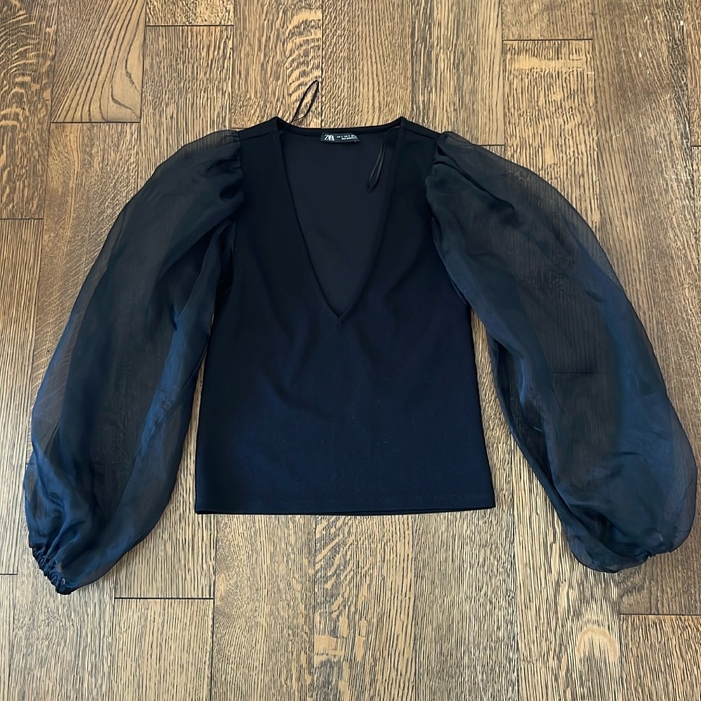 Zara V-neck Top with Balloon Sleeves Size S